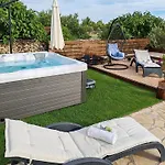Juli Holiday home