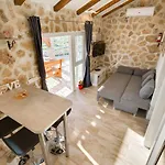 Holiday home Juli *
