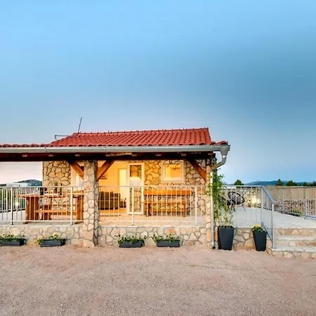 Дом отдыха Holiday Home Villa Juli Шибеник