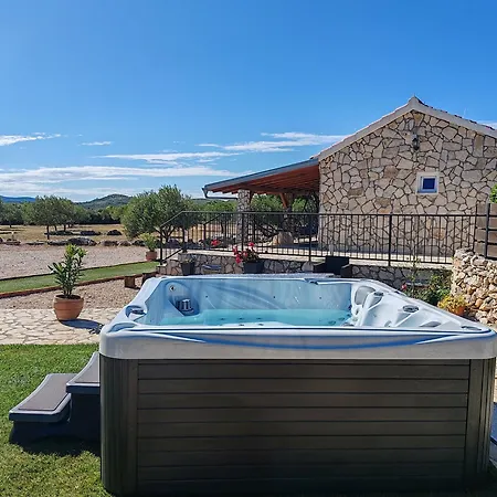 Juli With Jacuzzi