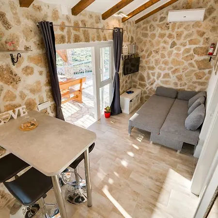 Holiday home Juli With Jacuzzi *