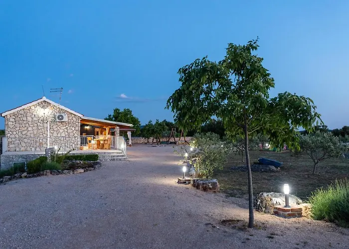 別荘 Holiday Home Villa Juli *