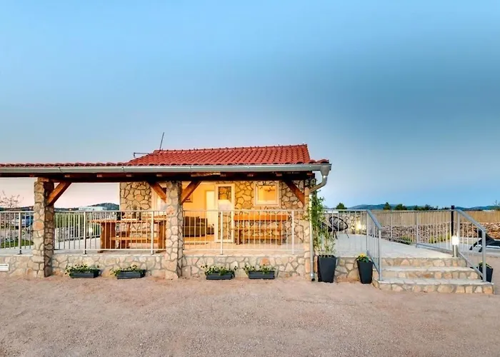 別荘 Holiday Home Villa Juli シベニク