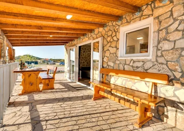 Holiday Home Villa Juli * シベニク