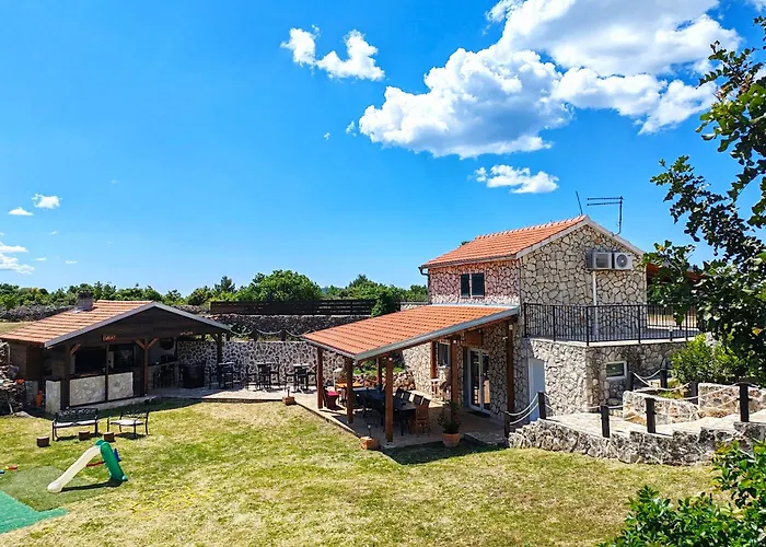 Holiday Home Villa Juli *