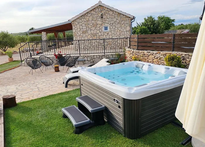 Дом отдыха Holiday Home Villa Juli Шибеник